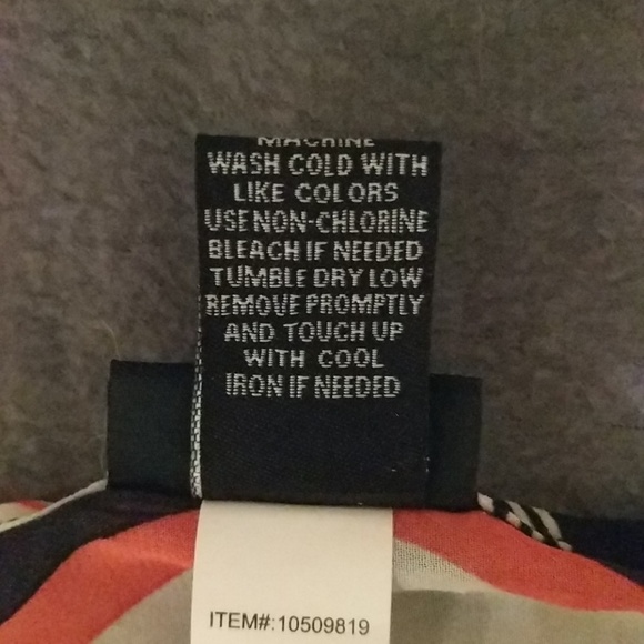 Torrid chevron patterned sleeveless blouse - Picture 6 of 6